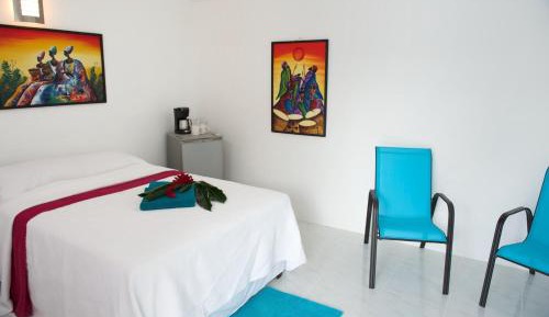 Queen Room with Pool View