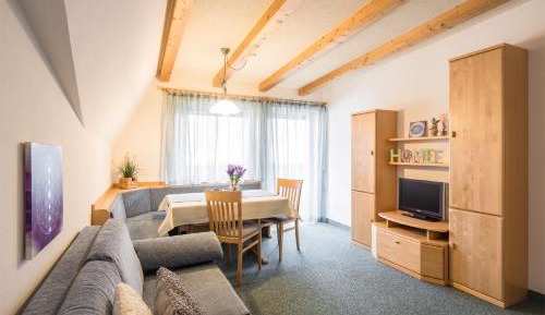 One-Bedroom Apartment with Balcony