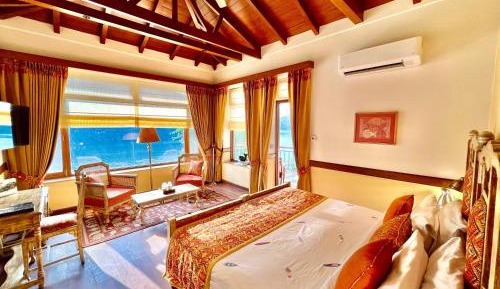 Superior Double Room with Lake View