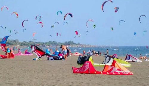 One-Bedroom Apartment with Balcony