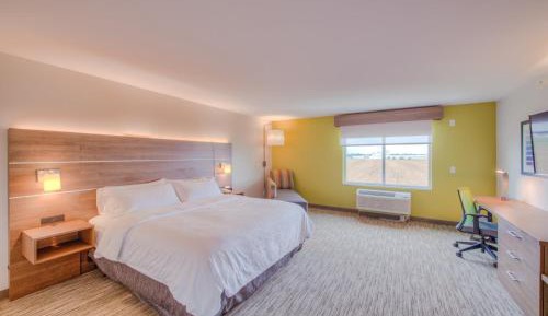 Standard King Room with Extra Space