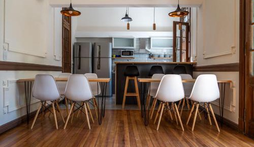 Four-Bedroom Deluxe Apartment