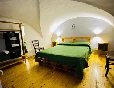 Triple Room with Shared Bathroom