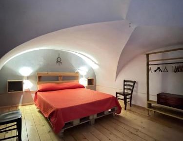 Triple Room with Shared Bathroom