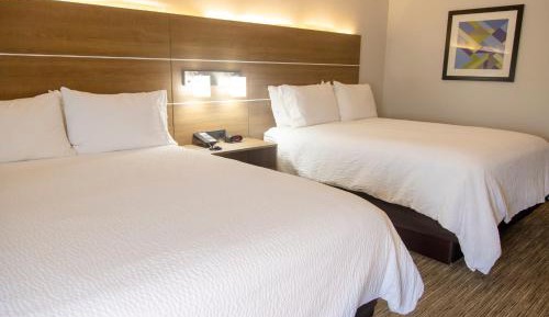 Standard Queen Room with Two Queen Beds