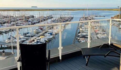 Three-Bedroom Vacation Home 