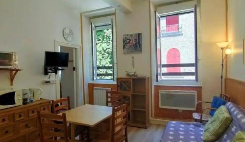 Apartment (4 Adults)