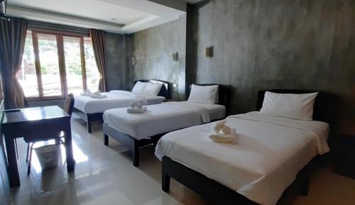 Classic Quadruple Room