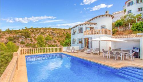 Four-Bedroom Holiday Home