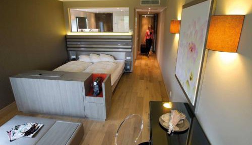 Wellness Suite with Spa Bath and Balcony