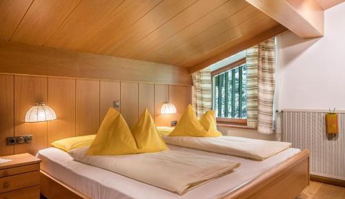 Superior One-Bedroom Apartment with Balcony