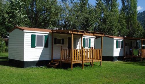Bungalow (2-4 Adults)