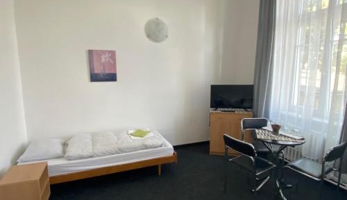 Quadruple Room with Private Bathroom