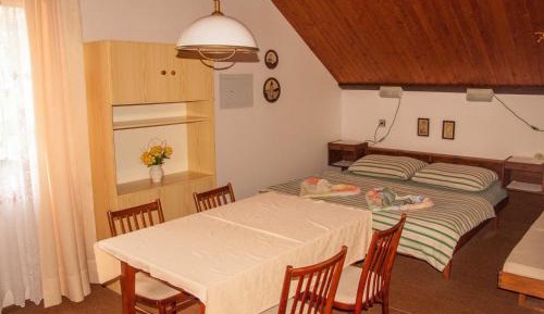 Double Room with Balcony and Bath