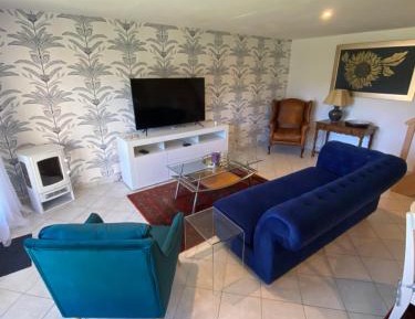 Cottage with Garden View