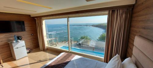Deluxe Double Room with Sea View