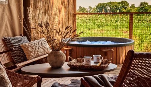 Deluxe Suite with Spa Bath