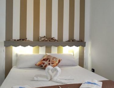 Double Room with Balcony (2 Adults + 1 Child)
