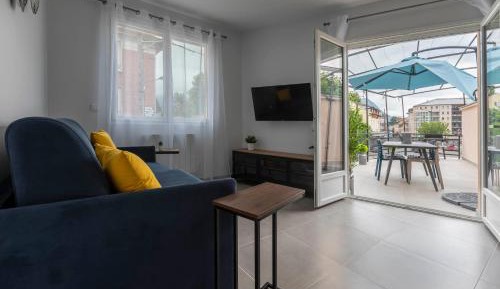 One-Bedroom Apartment