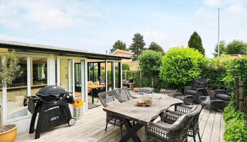 Three-Bedroom Holiday Home 