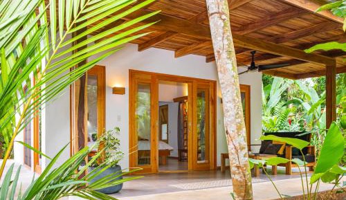 Deluxe Bungalow with Garden View