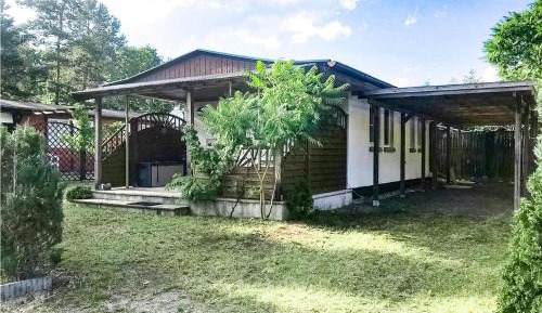 One-Bedroom Holiday Home