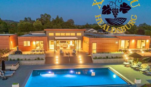 Four-Bedroom Holiday Home