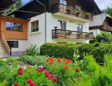 Apartment Amy with Balcony