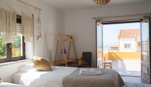 Standard Triple Room with Sea View