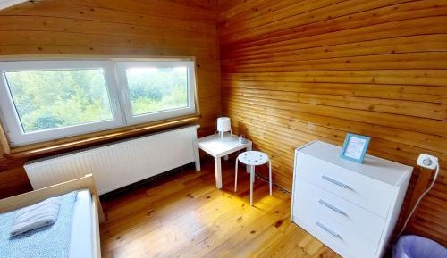 Small Single Room with Shared Bathroom