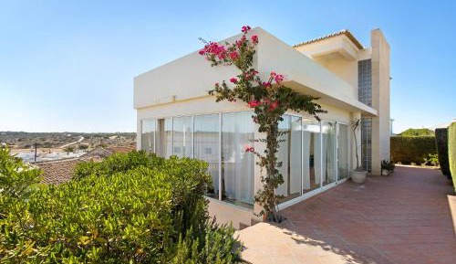 Villa with Garden View