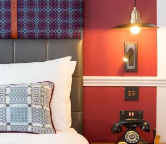 Standard Queen Room - Accessible