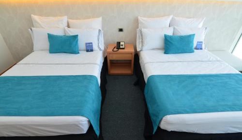 Standard Twin Room with Sea View