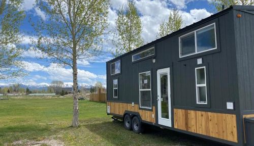 Suite with Mountain View