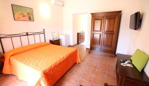 One-Bedroom Apartment (2 Adults + 1 Child)