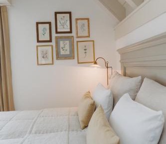 Deluxe Double Room with Extra Bed