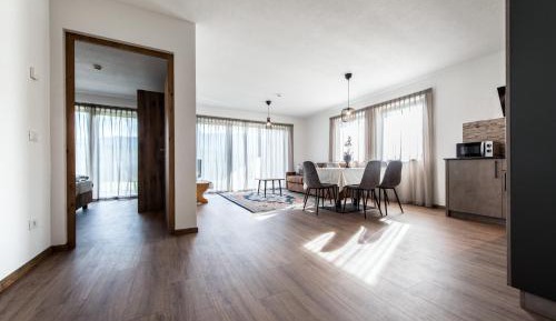 Apartment with Garden View