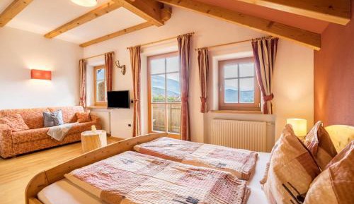 Superior One-Bedroom Apartment with Balcony