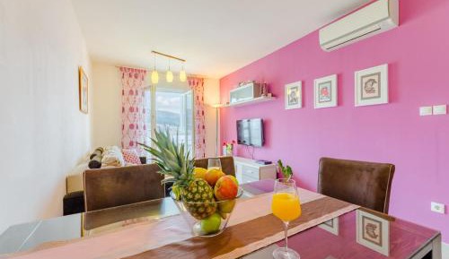 One Bedroom Apartment