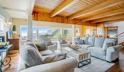 Five Bedroom Holiday Home