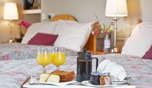 Twin Room with Private Bathroom