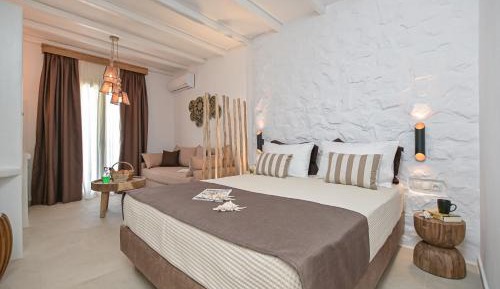 Deluxe Triple Room with Sea View