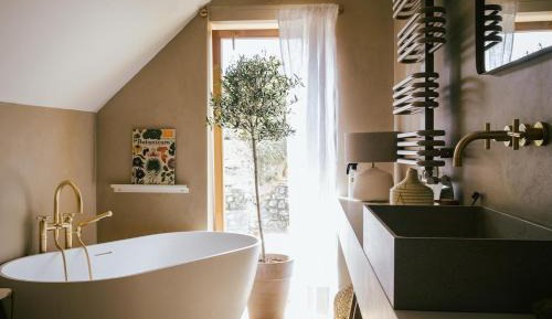 Deluxe Double Room with Bath