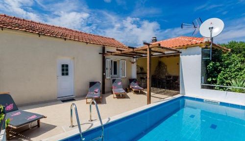 Two-Bedroom Villa with Terrace and Swimming Pool