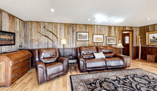 Four bedroom holiday home 