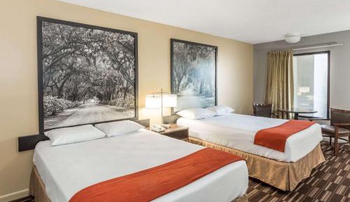 Double Room with Two Double Beds - Second Floor/Smoking