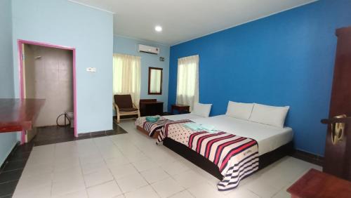 Triple Room with Private Bathroom