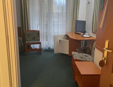 Twin Room with Private Bathroom