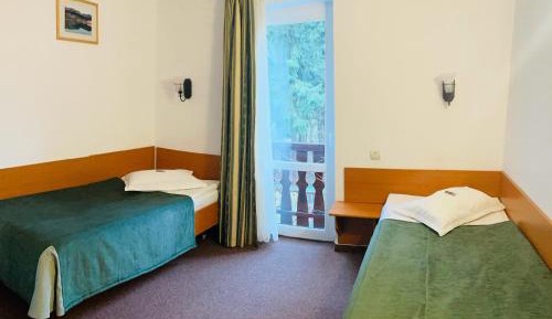 Twin Room with Private Bathroom