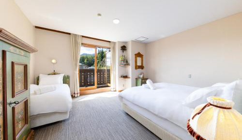 Triple Room with Mountain View